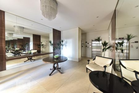 Apartamento à venda com 70m², 2 quartos e 1 vaga Apartamento à venda com 70m², 2 quartos e 1 vagaÁrea comum - Hall