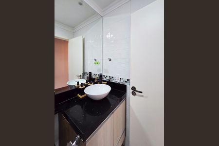 Apartamento à venda com 70m², 2 quartos e 1 vaga Apartamento à venda com 70m², 2 quartos e 1 vagaBanheiro - Suíte