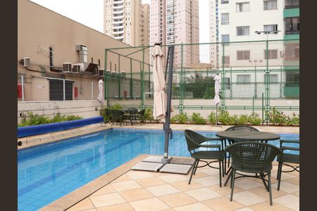 Apartamento para alugar com 65m², 2 quartos e 1 vagaÁrea comum - Piscina
