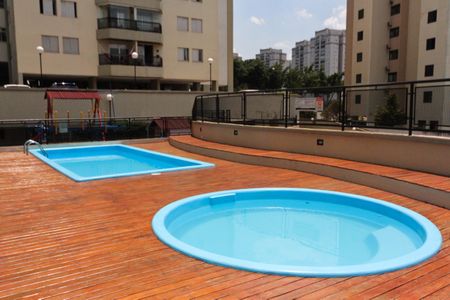 Apartamento para alugar com 64m², 2 quartos e 1 vaga Apartamento para alugar com 64m², 2 quartos e 1 vagaÁrea comum - Piscina