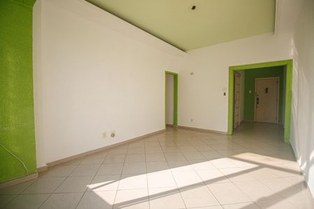 Apartamento à venda com 82m², 2 quartos e 1 vagaSala