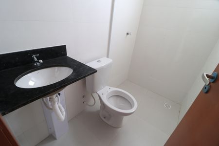 Apartamento para alugar com 58m², 2 quartos e 1 vagaBanheiro do Quarto 2