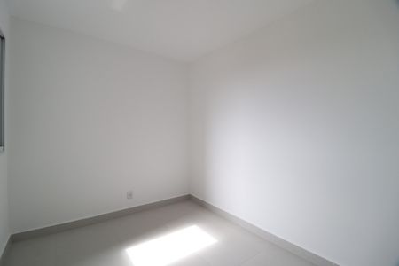 Quarto 1 de apartamento para alugar com 2 quartos, 58m² em Dona Zulmira, Uberlândia