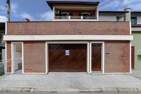 Casa para alugar com 500m², 5 quartos e 4 vagas Casa para alugar com 500m², 5 quartos e 4 vagasFachada