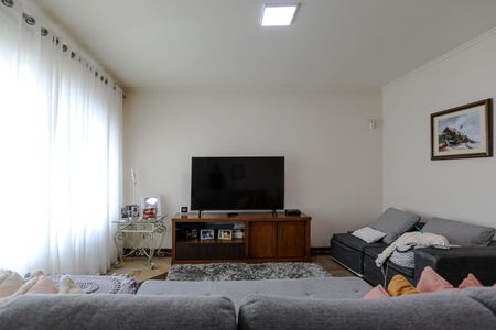 Casa para alugar com 500m², 5 quartos e 4 vagas Casa para alugar com 500m², 5 quartos e 4 vagasSala de TV