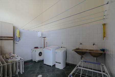 Casa para alugar com 500m², 5 quartos e 4 vagas Casa para alugar com 500m², 5 quartos e 4 vagasÁrea de Serviço