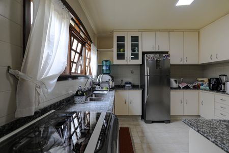 Casa para alugar com 500m², 5 quartos e 4 vagas Casa para alugar com 500m², 5 quartos e 4 vagasCozinha