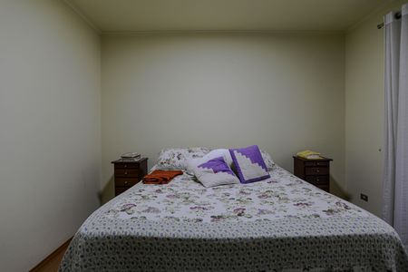 Casa para alugar com 500m², 5 quartos e 4 vagas Casa para alugar com 500m², 5 quartos e 4 vagasQuarto 4