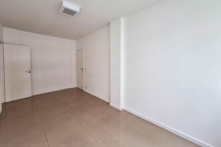 Apartamento à venda com 75m², 2 quartos e 1 vagaSala