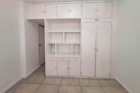 Quarto 1 de apartamento à venda com 2 quartos, 75m² em Icaraí, Niterói