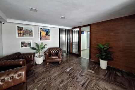 Apartamento à venda com 75m², 2 quartos e 1 vagaÁrea comum