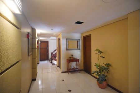 Apartamento para alugar com 167m², 2 quartos e 2 vagasHall de Entrada - Elevador