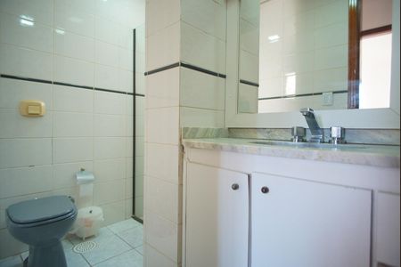 Apartamento para alugar com 167m², 2 quartos e 2 vagasBanheiro Social