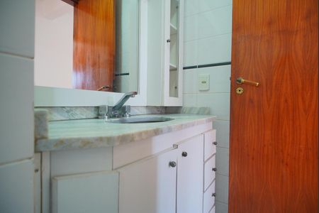 Apartamento para alugar com 167m², 2 quartos e 2 vagasBanheiro Social