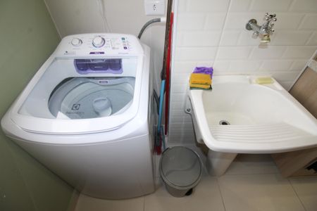 Apartamento para alugar com 56m², 2 quartos e 1 vagaÁrea de Serviço