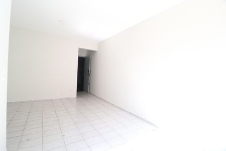 Sala de apartamento para alugar com 3 quartos, 70m² em Lagoinha, Uberlândia