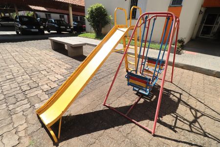 Apartamento para alugar com 70m², 3 quartos e 1 vagaÁrea comum - Playground