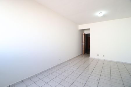 Sala de apartamento para alugar com 3 quartos, 70m² em Lagoinha, Uberlândia