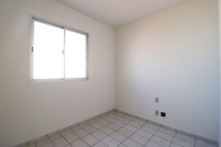 Quarto 1 de apartamento para alugar com 3 quartos, 70m² em Lagoinha, Uberlândia