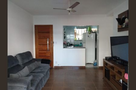 Sala de apartamento para alugar com 2 quartos, 48m² em Olaria, Rio de Janeiro
