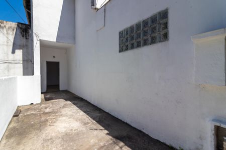 Casa à venda com 60m², 2 quartos e 1 vagaQuintal