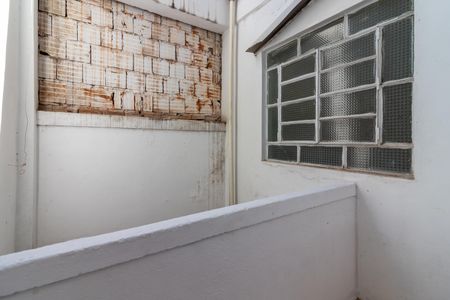 Casa à venda com 60m², 2 quartos e 1 vagaQuintal