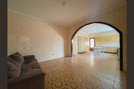 Casa à venda com 300m², 2 quartos e 2 vagas Casa à venda com 300m², 2 quartos e 2 vagasCopa e Cozinha