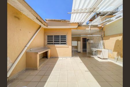 Casa à venda com 300m², 2 quartos e 2 vagas Casa à venda com 300m², 2 quartos e 2 vagasÁrea de Serviço