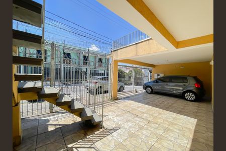 Casa à venda com 300m², 2 quartos e 2 vagas Casa à venda com 300m², 2 quartos e 2 vagasGaragem