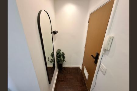 Hall de entrada de kitnet/studio para alugar com 1 quarto, 32m² em Centro, Rio de Janeiro
