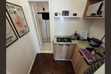 Cozinha de kitnet/studio para alugar com 1 quarto, 32m² em Centro, Rio de Janeiro