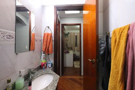 Apartamento à venda com 178m², 3 quartos e 2 vagasBanheiro