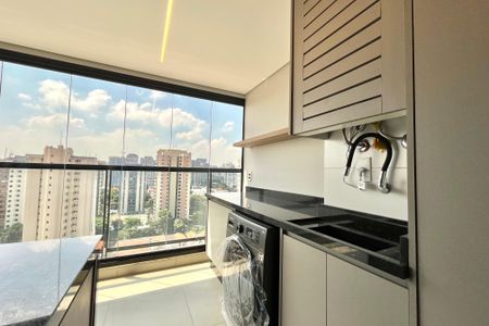 Apartamento para alugar com 68m², 2 quartos e 1 vagaÁrea de Serviço