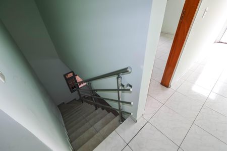 Casa para alugar com 295m², 4 quartos e 2 vagasEscadas