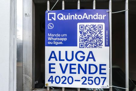 Casa para alugar com 295m², 4 quartos e 2 vagasFachada