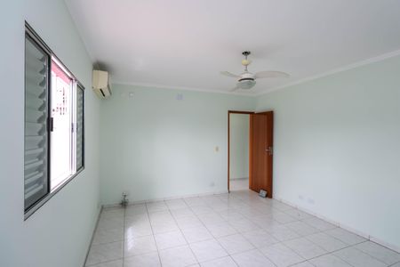 Casa para alugar com 295m², 4 quartos e 2 vagasQuarto 2