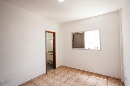 Apartamento para alugar com 100m², 3 quartos e 1 vagaSuite