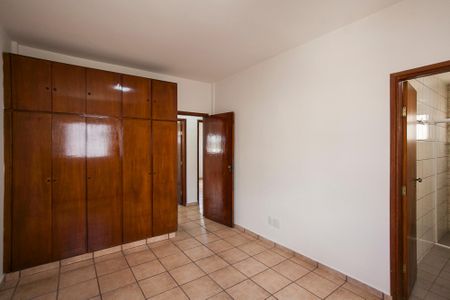 Apartamento para alugar com 100m², 3 quartos e 1 vagaSuite