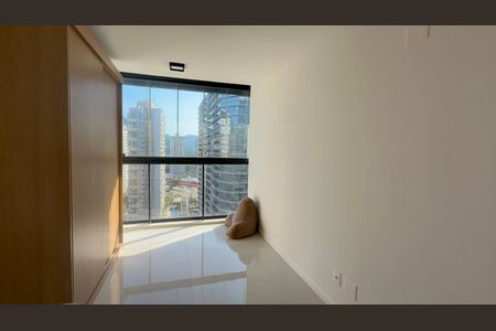 Apartamento à venda com 98m², 3 quartos e 1 vagaQuarto 3