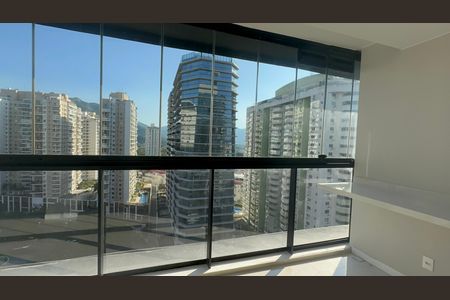 Apartamento à venda com 98m², 3 quartos e 1 vagaVaranda
