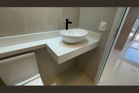 Apartamento à venda com 98m², 3 quartos e 1 vagaBanheiro do Quarto 2