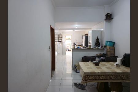 Casa à venda com 134m², 3 quartos e 2 vagasCozinha 