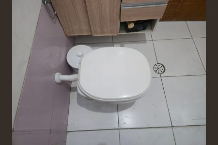 Casa à venda com 134m², 3 quartos e 2 vagasBanheiro Social 01