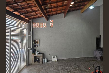 Casa à venda com 134m², 3 quartos e 2 vagasGaragem