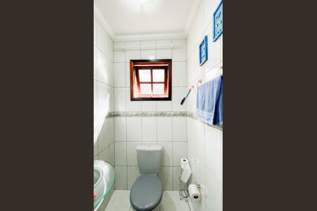 Casa à venda com 4 quartos, 196m² em Vila Nhocuné, São Paulo