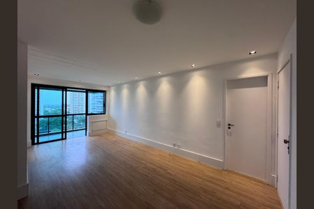 Sala de apartamento para alugar com 3 quartos, 101m² em Barra da Tijuca, Rio de Janeiro