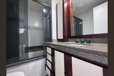 Apartamento para alugar com 101m², 3 quartos e 2 vagas Apartamento para alugar com 101m², 3 quartos e 2 vagasSuíte - Banheiro