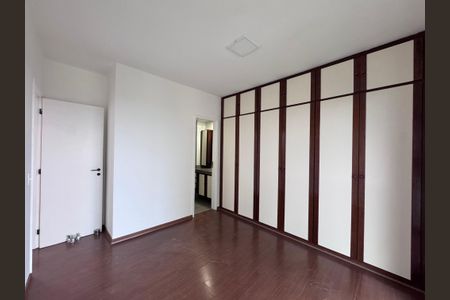 Apartamento para alugar com 101m², 3 quartos e 2 vagas Apartamento para alugar com 101m², 3 quartos e 2 vagasSuíte