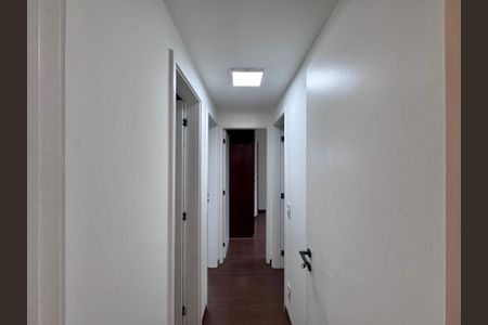 Apartamento para alugar com 101m², 3 quartos e 2 vagas Apartamento para alugar com 101m², 3 quartos e 2 vagasCorredor