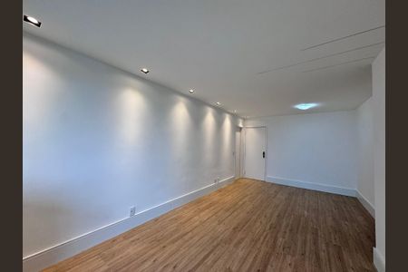 Apartamento para alugar com 101m², 3 quartos e 2 vagas Apartamento para alugar com 101m², 3 quartos e 2 vagasSala